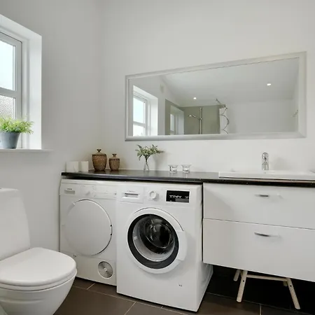 Strandbakken Iv Bogø By